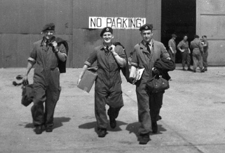 652sqn4
