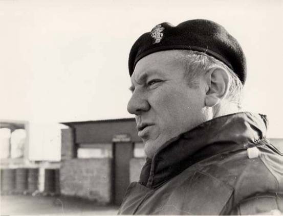 bonner_NorthernIreland_watching_troopsturnout1977