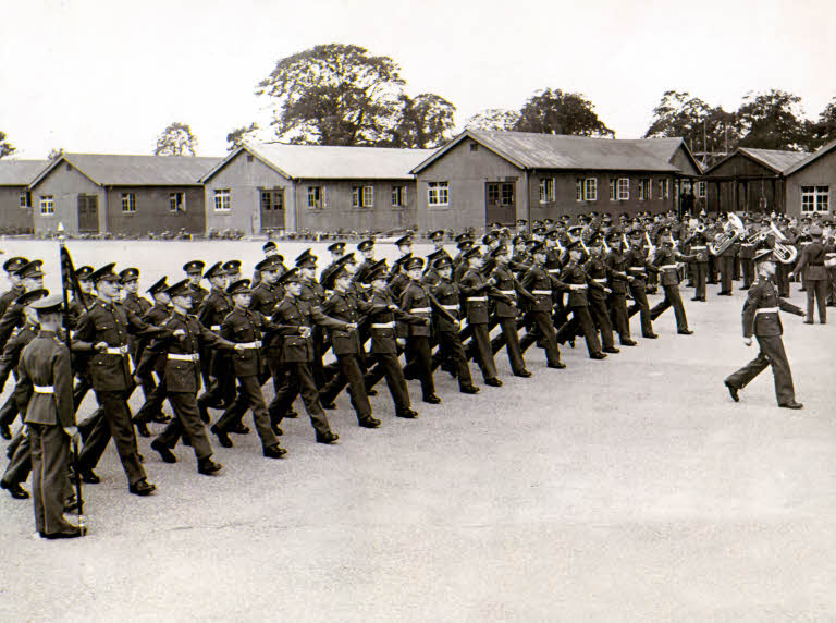 Parade 3 01 wo